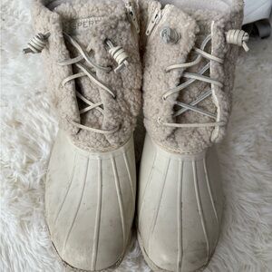 Sperry Women's Tan and Cream Winter Boots